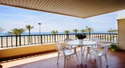 Apartament davant el mar